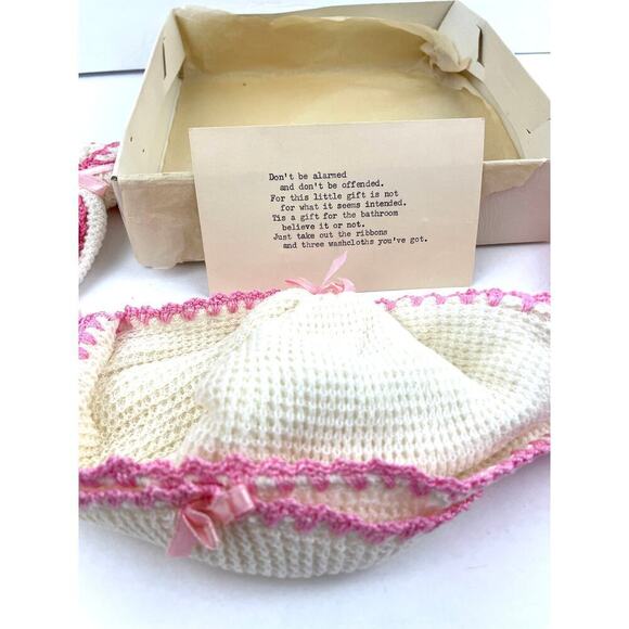 VTG 3 Crochet Washcloths Gift Set Unique Typed Note White with Pink Border - Picture 12 of 16